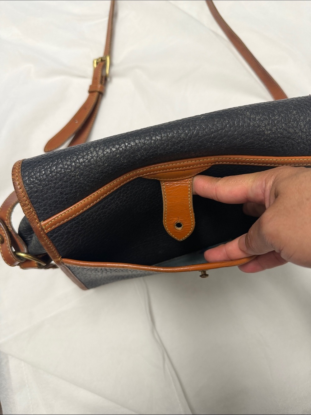 Dooney & Bourke Vintage Black Pebbled Leather Crossbody with Brown Trim - Picture 4 of 16